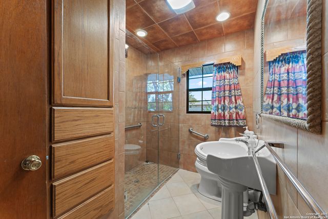 262 Cresham, San Antonio, TX 78218