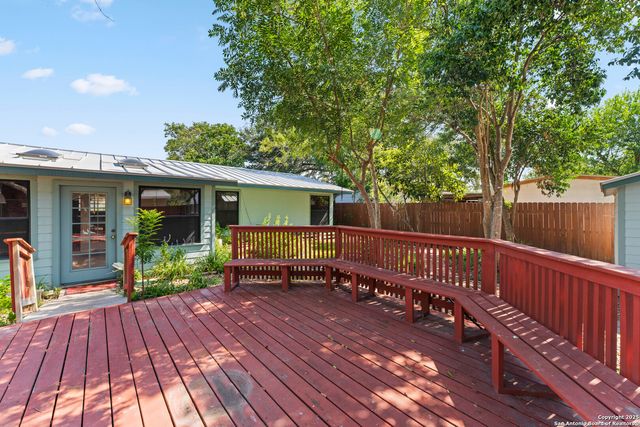 262 Cresham, San Antonio, TX 78218