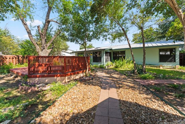 262 Cresham, San Antonio, TX 78218