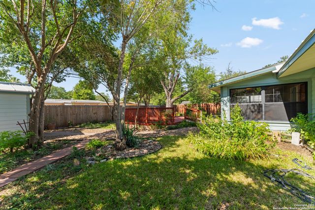 262 Cresham, San Antonio, TX 78218