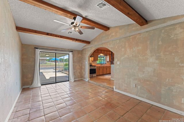 262 Cresham, San Antonio, TX 78218