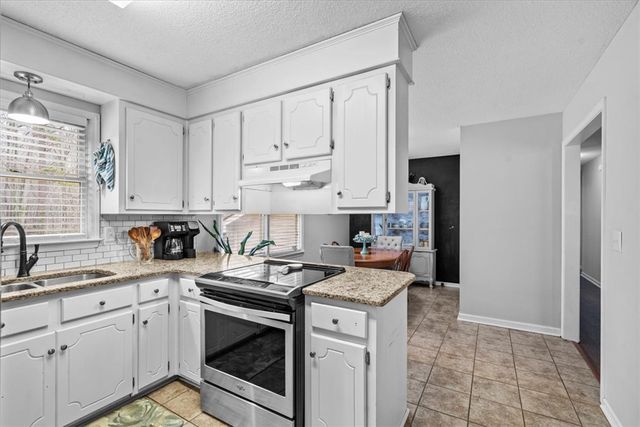 1000 Hopkins Avenue, Pendleton, SC 29670