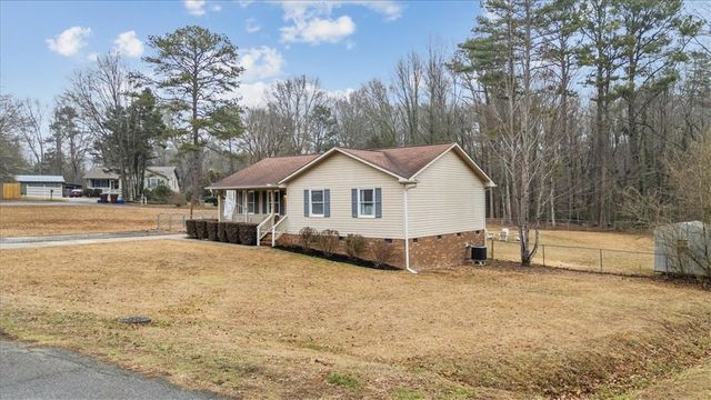 1000 Hopkins Avenue, Pendleton, SC 29670