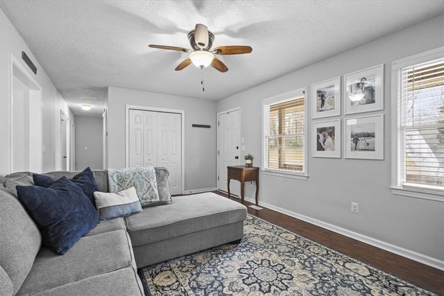 1000 Hopkins Avenue, Pendleton, SC 29670