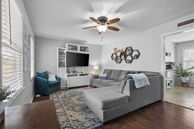 1000 Hopkins Avenue, Pendleton, SC 29670