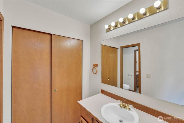 205 Spring Place, Enumclaw, WA 98022