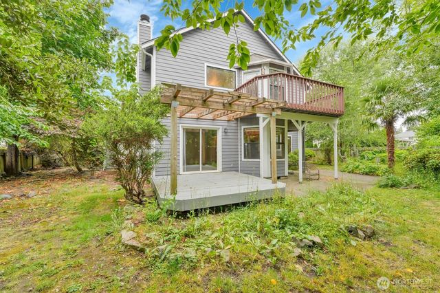 205 Spring Place, Enumclaw, WA 98022