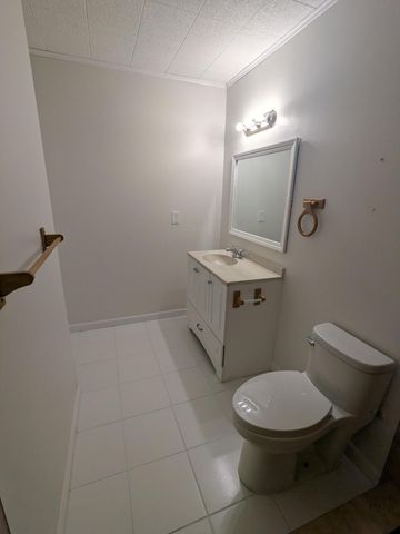 5897 S 37th Street, Greenacres, FL 33463