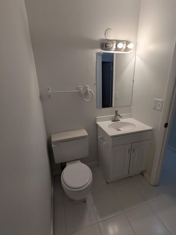 5897 S 37th Street, Greenacres, FL 33463