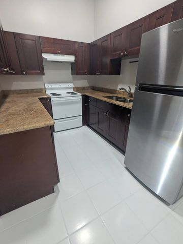 5897 S 37th Street, Greenacres, FL 33463