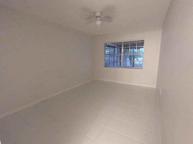 5897 S 37th Street, Greenacres, FL 33463