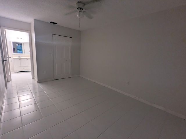 5897 S 37th Street, Greenacres, FL 33463