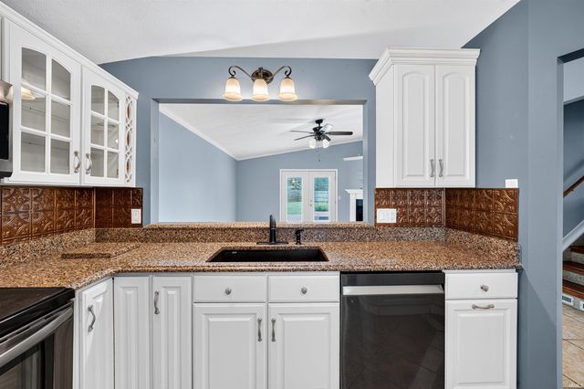27407 Cobblestone Way, Elkhart, IN 46514