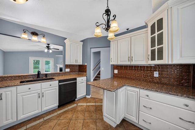 27407 Cobblestone Way, Elkhart, IN 46514