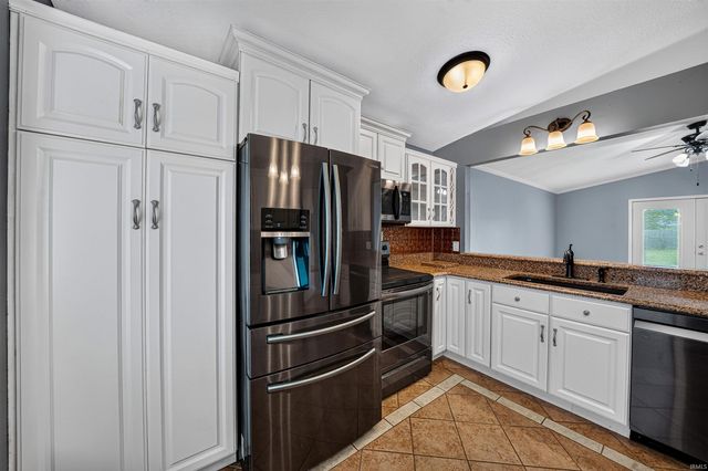 27407 Cobblestone Way, Elkhart, IN 46514