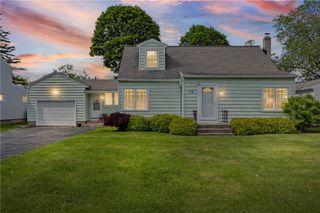 112 Sharon Drive, Greece, NY 14626