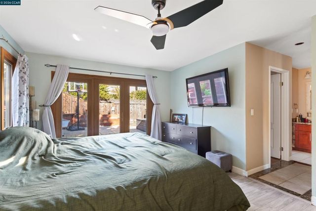 305 Mountaire Pkwy, Clayton, CA 94517