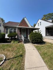 9145 Pinehurst Street, Detroit, MI 48204