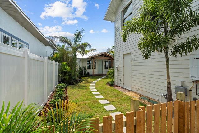 1623 31ST AVENUE N, St Petersburg, FL 33713
