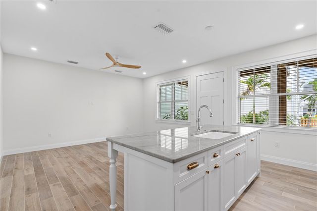 1623 31ST AVENUE N, St Petersburg, FL 33713