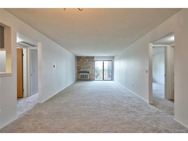 481 S Kalispell Way 103, Aurora, CO 80017