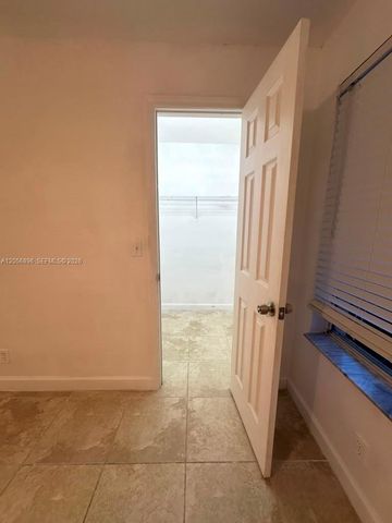 3330 N Pinewalk Dr N 1611, Margate, FL 33063