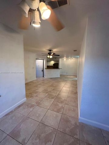 3330 N Pinewalk Dr N 1611, Margate, FL 33063