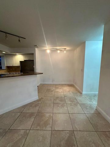 3330 N Pinewalk Dr N 1611, Margate, FL 33063