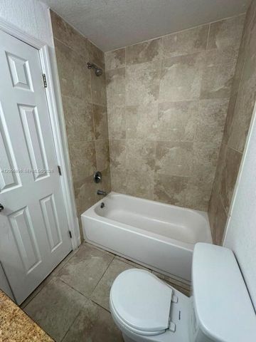 3330 N Pinewalk Dr N 1611, Margate, FL 33063
