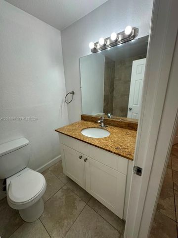 3330 N Pinewalk Dr N 1611, Margate, FL 33063