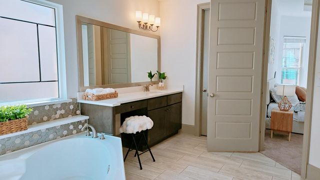 469 Anfield CIR, Austin, TX 78738