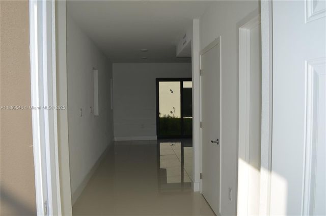 1160 NW 2nd Ln, Florida City, FL 33034