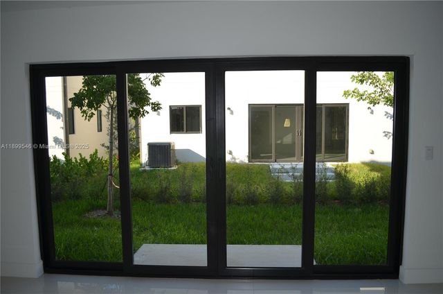 1160 NW 2nd Ln, Florida City, FL 33034