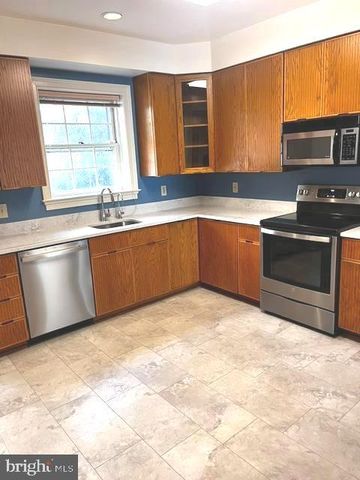 8319 RISING RIDGE WAY, Bethesda, MD 20817
