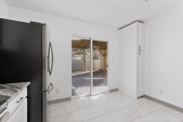 6128 Rose Park Avenue NW, Albuquerque, NM 87114