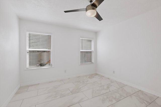 6128 Rose Park Avenue NW, Albuquerque, NM 87114