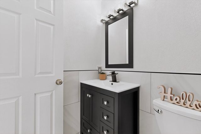 6128 Rose Park Avenue NW, Albuquerque, NM 87114