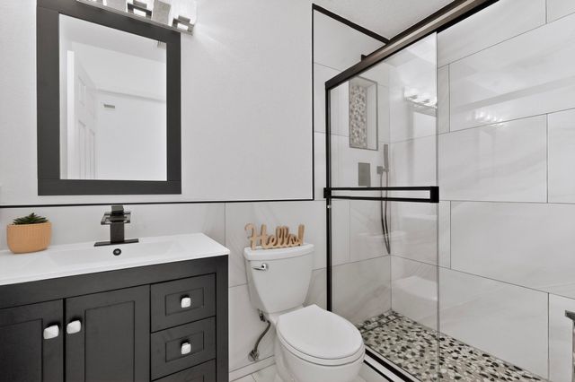 6128 Rose Park Avenue NW, Albuquerque, NM 87114