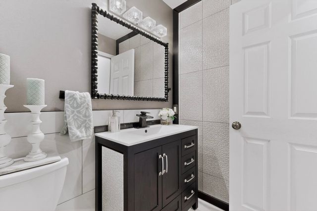 6128 Rose Park Avenue NW, Albuquerque, NM 87114