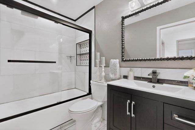 6128 Rose Park Avenue NW, Albuquerque, NM 87114