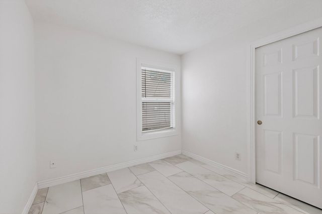 6128 Rose Park Avenue NW, Albuquerque, NM 87114