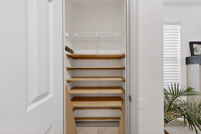 6128 Rose Park Avenue NW, Albuquerque, NM 87114