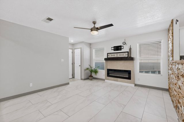 6128 Rose Park Avenue NW, Albuquerque, NM 87114