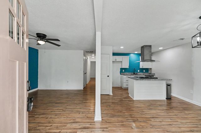 525 E Richardson Avenue, Summerville, SC 29485