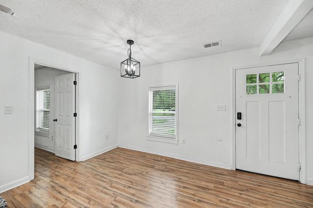 525 E Richardson Avenue, Summerville, SC 29485