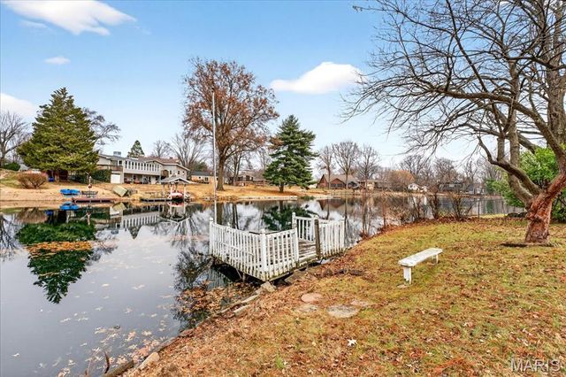 521 Leawood Drive, Swansea, IL 62226