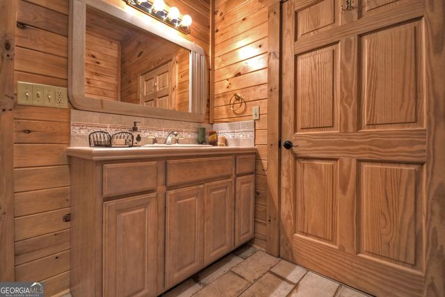 324 Cooper Creek Drive, Suches, GA 30572