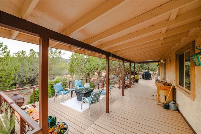 7270 N Pine Valley Drive, Hackberry, AZ 86411