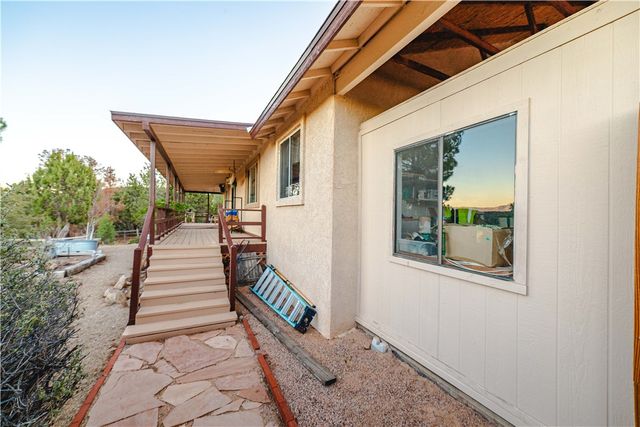 7270 N Pine Valley Drive, Hackberry, AZ 86411