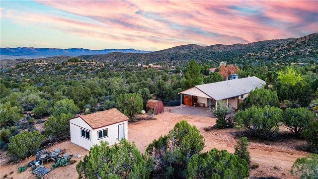 7270 N Pine Valley Drive, Hackberry, AZ 86411